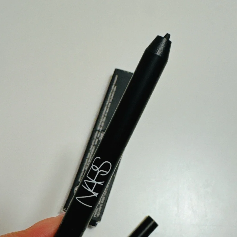 NARS Larger Than Life Long-Wear Eyeliner Via Veneto Black travel size New 0.01oz